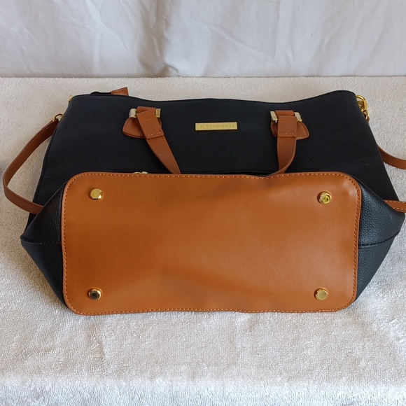 Joy and Iman large purse shell 100 percent leather lining 100 percent polyester - Picture 4 of 6